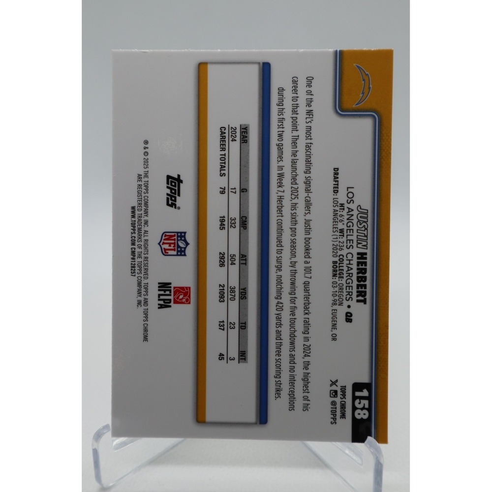2025 Topps Chrome Football Base #158 Justin Herbert Chargers - Picture 2 of 2